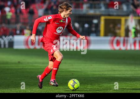 Monza, Italien. 18. März 2023. Andrea Colpani von AC Monza wurde während des Fußballspiels der Serie A 2022/23 zwischen AC Monza und US Cremonese im U-Power Stadium in Aktion gesehen. Endstand: Monza 1:1 Cremonese Credit: SOPA Images Limited/Alamy Live News Stockfoto