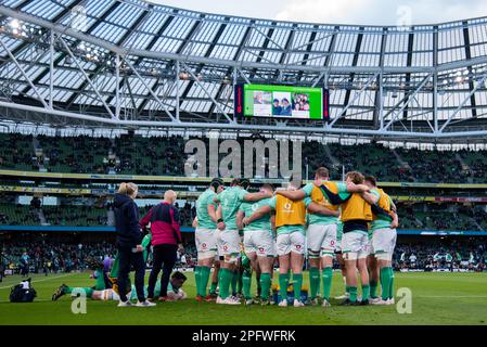 Dublin, Irland. 19. März 2023. Die irischen Spieler während des Spiels der Guinness Six Nations Round 5 zwischen Irland und England im Aviva Stadium in Dublin, Irland, am 18. März 2023 (Foto: Andrew SURMA/Credit: SIPA USA/Alamy Live News Stockfoto