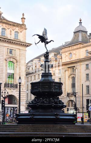 Die Statue von Eros, Shaftesbury Memorial Fountain am Piccadilly Circus in London. UK Stockfoto