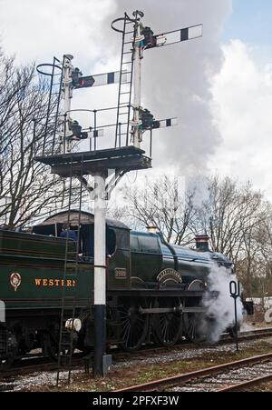 Rund um das Vereinigte Königreich - der fliegende Schotte feiert 2023 sein hundertjähriges Jahr, indem er Ramsbottom mit der East Lancashire Railway, Stockfoto