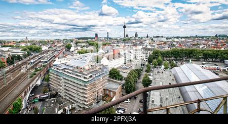 Panoramablick auf köln ehrenfeld mit dem Bahnhof ehrenfeld Stockfoto