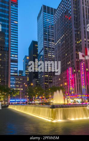 NEW YORK CITY - 26. MAI: Die Radio City Music Hall, New York City, 26. Mai 2013. Dieses große Theater befindet sich im Rockefeller Center und ist die Heimat des R Stockfoto
