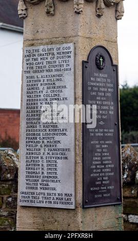 Das Kriegsdenkmal, Duston, Northamptonshire, England, Großbritannien Stockfoto