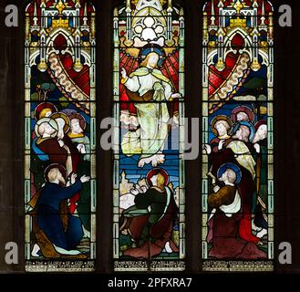 Das Ostfenster, Christus in seiner Majestät, St. Luke's Church, Duston, Northamptonshire, England, Großbritannien Stockfoto