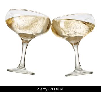 Untertasse Gläser Champagner für Toast isoliert auf Weiß Stockfoto