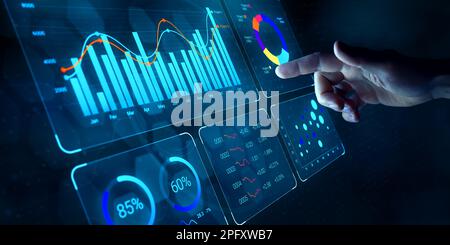 Datenanalyst, der an einem Business Analytics Dashboard mit Diagrammen, Metriken und KPI arbeitet, um die Leistung zu analysieren und Insight Reports für den Operations man zu erstellen Stockfoto