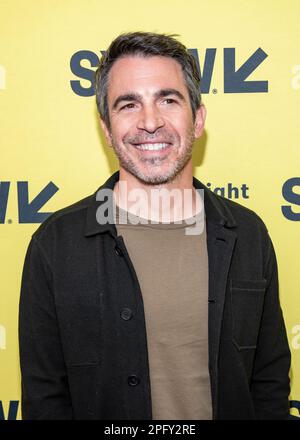 AUSTIN, TEXAS - MÄRZ 18: Chris Messina und Jason Bateman besuchen die Weltpremiere von „Air“ im Paramount Theatre während der SXSW-Konferenz und des 2023. Festivals am 18. März 2023 in Austin, Texas (Foto von Maggie Boyd/SipaUSA). Guthaben: SIPA USA/Alamy Live News Stockfoto