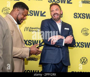 AUSTIN, TEXAS - 18. MÄRZ: Chris Tucker und Ben Affleck besuchen die Weltpremiere „Air“ im Paramount Theatre während der SXSW-Konferenz und des 2023. Festivals am 18. März 2023 in Austin, Texas (Foto: Maggie Boyd/SipaUSA). Guthaben: SIPA USA/Alamy Live News Stockfoto