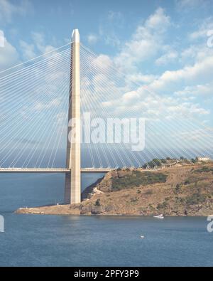 Yavuz Sultan Selim Hängebrücke, in der Nähe des Schwarzen Meeres Eingang der Bosporus Meerenge, Sariyer Bezirk, Istanbul, Türkei Stockfoto