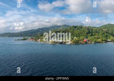 Landschaft der Insel Raiatea, Französisch-Polynesien. Stockfoto