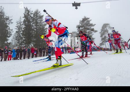 Oslo, Norwegen 19. März 2023, Ingrid Landmark Tandrevold aus Norwegen tritt während der BMW IBU Weltmeisterschaft Biathlon in Holmenkollen Oslo, Norwegen, am Massenstart-Wettbewerb der Damen 12,5km an. Kredit: Nigel Waldron/Alamy Live News Stockfoto