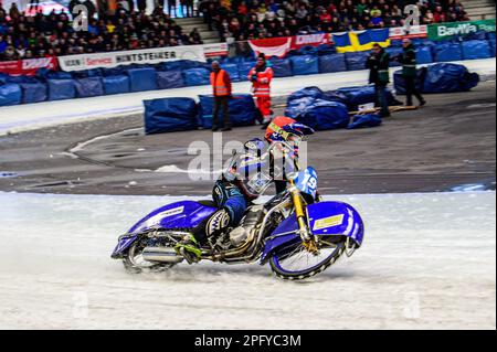 Inzell, Deutschland, am Sonntag, den 19. März 2023. Niclas Svensson (192) in Aktion während des Finales der Ice Speedway Gladiators World Championship 2 in der Max-Aicher-Arena, Inzell, Deutschland, am Sonntag, den 19. März 2023. (Foto: Ian Charles | MI News) Guthaben: MI News & Sport /Alamy Live News Stockfoto