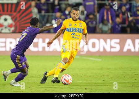 Orlando, Florida, USA, 15. März 2023, Der Tigres-Spieler läuft im Exploria Stadium im Hochfeld. (Foto: Marty Jean-Louis) Stockfoto