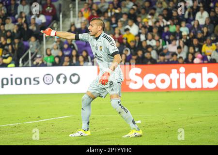 Orlando, Florida, USA, 15. März 2023, Tigres Torwart Nahuel Guzman #1 bereitet sich auf den Ball in der zweiten Hälfte im Exploria Stadium vor. (Foto: Marty Jean-Louis) Stockfoto