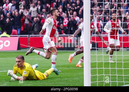 19-03-2023: Sport: Ajax gegen Feyenoord AMSTERDAM, NIEDERLANDE - MÄRZ 19: Dusan Tadic (Ajax) während des Spiels Eredivisie AFC Ajax und Feyenoord Rotterda Stockfoto