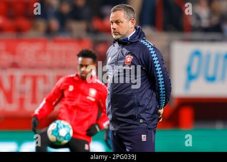 19-03-2023: Sport: Twente / AZ ENSCHEDE, NIEDERLANDE - MÄRZ 19: Sander Boschker (keeperstrainer FC Twente) während des Spiels Eredivisie FC Twente und Stockfoto