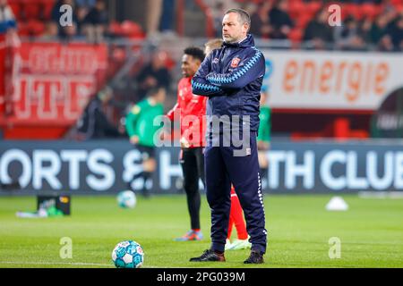 19-03-2023: Sport: Twente / AZ ENSCHEDE, NIEDERLANDE - MÄRZ 19: Sander Boschker (keeperstrainer FC Twente) während des Spiels Eredivisie FC Twente und Stockfoto