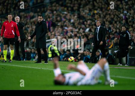 Barcelona, Spanien, 19, März 2023. Spanisch La Liga: FC Barcelona gegen Real Madrid CF. Xavi Hernandez, Cheftrainer reagiert während des Spiels La Liga gegen Real Madrid. Kredit: Joan G/Alamy Live News Stockfoto