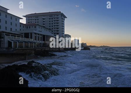 Küstenabschnitt der Stadt und Atlantik, San Juan, Puerto Rico Stockfoto
