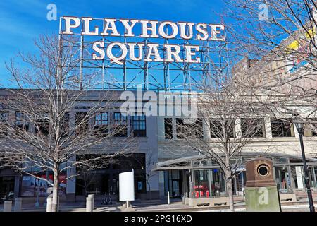 Das berühmte historische Schild des Playhouse Square Theater District in Cleveland, Ohio an einem Winternachmittag im Februar. Stockfoto