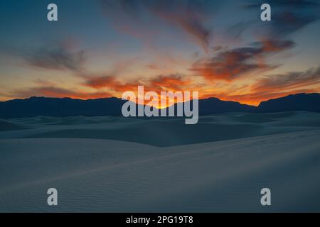 Blick auf den Sonnenuntergang im White Sands National Park, New Mexico Stockfoto