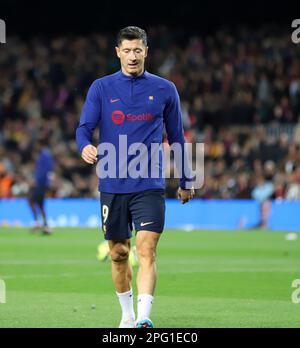 Sabadell, Barcelona, Spanien. 19. März 2023. Barcelona Spanien 19.03.2023 Robert Lewandowski (FC Barcelona) zeigt auf der La Liga Santander zwischen dem FC Barcelona und Real Madrid am 19. März 2023 im Camp Nou in Barcelona. (Kreditbild: © Xavi Urgeles/ZUMA Press Wire) NUR REDAKTIONELLE VERWENDUNG! Nicht für den kommerziellen GEBRAUCH! Kredit: ZUMA Press, Inc./Alamy Live News Stockfoto