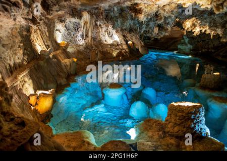 Gruta de las Maravillas oder Aracena Höhlen in Aracena, Huelva. Andalusien, Spanien. Die Gruta de las Maravillas oder Grotte der Wunder ist eine Höhle in der Stockfoto