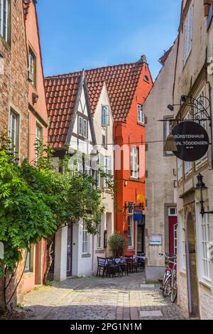 Alte Häuser in den Straßen des Stadtviertels Schnoor in Bremen Stockfoto