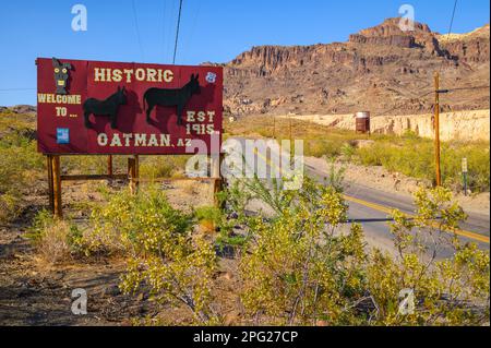 Eintrittsschild in Oatman Village an der historischen Route 66 in Arizona Stockfoto