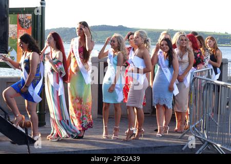 Kandidaten für den Queen of the Sea Wettbewerb 2019 in Youghal, County Cork, Irland Stockfoto