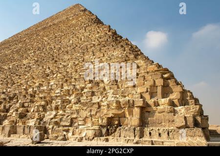 Die große Pyramide von Cheops, Gizeh, Kairo, Ägypten Stockfoto
