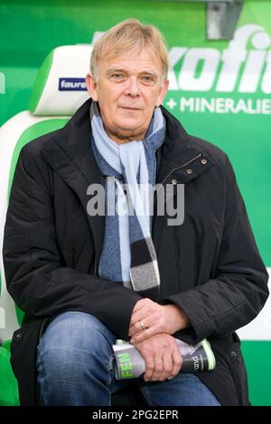 Wolfsburg, Deutschland. 21. Januar 2012. ARCHIVFOTO: Volker FINKE wird am 24. März 2023 75 Jahre alt, Volker FINKE (Sportdirektor, K), Halbfigur, Halbfigur, Porträtformat, Durchdachter Fußball 1. Bundesliga, Spieltag 18, VfL Wolfsburg (WOB) - 1. FC Köln (K) 1:0, am 21. Januar 2012 in Wolfsburg? Kredit: dpa/Alamy Live News Stockfoto