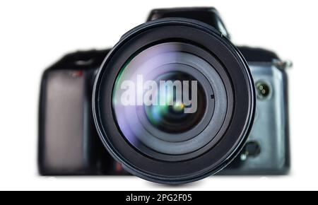 Kamera und Fotoobjektiv isoliert auf weißem Hintergrund Nahaufnahme Stockfoto