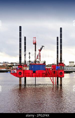 SKATE-3E-Bohrwagen von Immingham, der das Tyne-Flussbett für den neuen Fährhafen North Shields bohrt Stockfoto