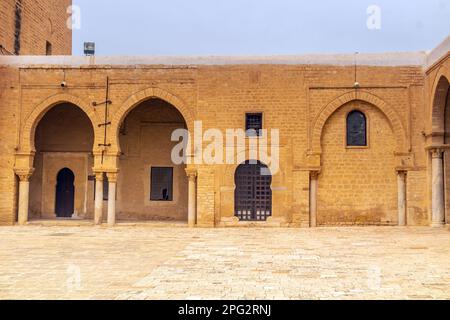 Die große Moschee von Kairouan. Eine verehrte religiöse Stätte in Tunesien. Nordafrika Stockfoto