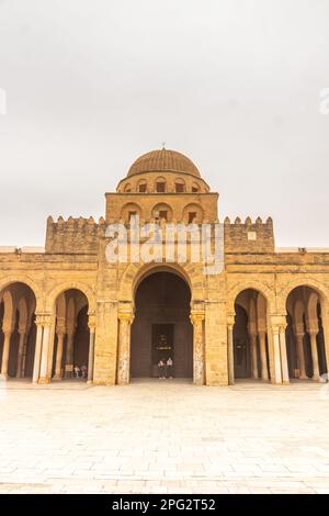 Die große Moschee von Kairouan. Eine verehrte religiöse Stätte in Tunesien. Nordafrika Stockfoto