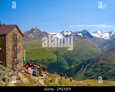 Berghütte Breslauer Huette bei Vent in den Oetztaler Alpen im Naturpark Oetztal. Europa, Österreich, Tirol Stockfoto