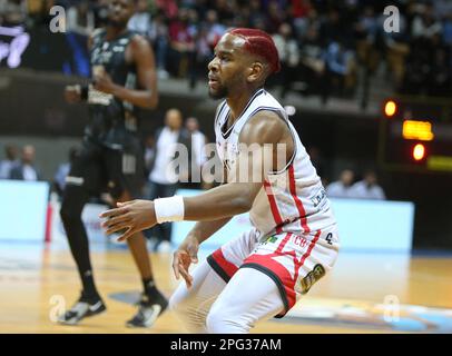 Trelaze, Frankreich. 20. März 2023. Dominique ARTIS of Cholet Basket während des French Cup, Top 8, Viertelfinale Basketballspiels zwischen LDLC ASVEL und Cholet Basket am 18. März 2023 in der Arena Loire in Trelaze, Frankreich. Foto: Laurent Lairys/ABACAPRESS.COM Kredit: Abaca Press/Alamy Live News Stockfoto