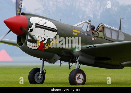 Curtiss P-40m Kittyhawk, 43-5802 gemalt als P-40N Warhawk 44-2104590, Stockfoto