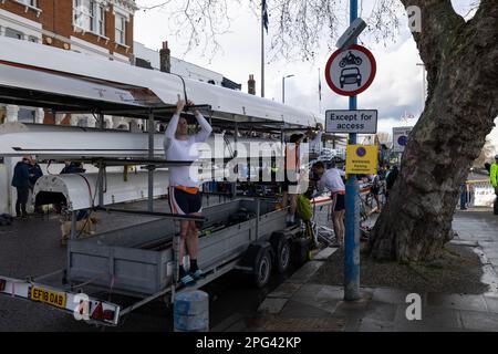 The Head of the River Race, ein Ruderrennen gegen die Uhr, findet jährlich zwischen acht Jahren in London, England, Putney, England, statt Stockfoto