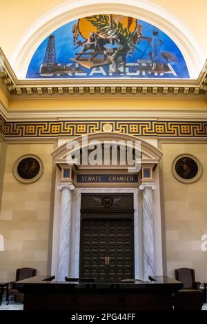 Oklahoma City, OK, USA - 16. September 2022: Die große Versammlungshalle der Senatskammer im Arkansas State Capitol Stockfoto