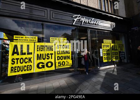 106 Paperchase-Filialen sind zu schließen, da die Verwalter keinen Käufer für die verbleibenden Vermögenswerte des Einzelhändlers finden, was zu 900 Entlassungen in Großbritannien führt Stockfoto