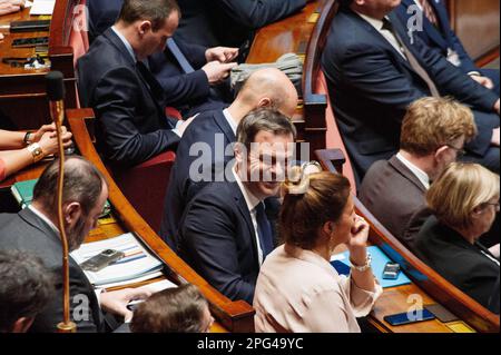 Louis Witter / Le Pictorium - Mißtrauensantrag im Plenum gegen den Rentenentwurf - 20/03/2023 - Frankreich / Ile-de-France (Region) / Paris - Prüfung der Mißtrauensanträge der LIOT-Gruppe und der Nationalversammlung, eingereicht nach Verabschiedung der Rentenreform mit Artikel 49 Absatz 3 der Verfassung. Nationalversammlung, Paris, Frankreich, 20. März 2023. Olivier Veran. Stockfoto