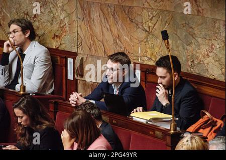 Louis Witter / Le Pictorium - Mißtrauensantrag im Plenum gegen den Rentenentwurf - 20/03/2023 - Frankreich / Ile-de-France (Region) / Paris - Prüfung der Mißtrauensanträge der LIOT-Gruppe und der Nationalversammlung, eingereicht nach Verabschiedung der Rentenreform mit Artikel 49 Absatz 3 der Verfassung. Nationalversammlung, Paris, Frankreich, 20. März 2023. Antoine Leaument (LFI) Stockfoto