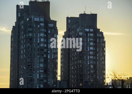 Sonnenuntergang in Neu-Belgrad, Block 19, Serbien Stockfoto