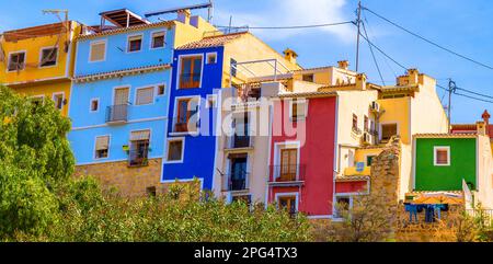 Farbenfrohe Häuser in Villajoyosa, Spanien Stockfoto