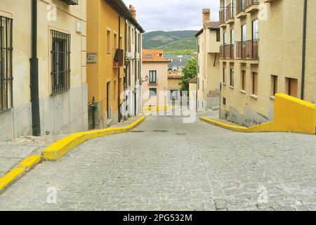 Isidro Gordero Straße. Real Sitio de San Ildefonso, Segovia. Stockfoto
