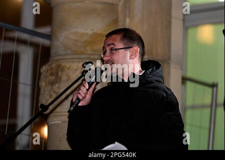 Elmar Gehrke bei der Montags-Demo auf dem Postplatz. Görlitz, 20.03.2023 Stockfoto