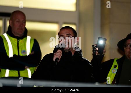 Elmar Gehrke bei der Montags-Demo auf dem Postplatz. Görlitz, 20.03.2023 Stockfoto