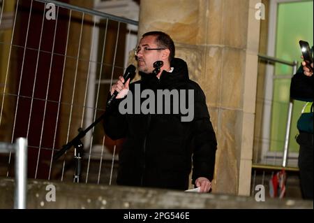 Elmar Gehrke bei der Montags-Demo auf dem Postplatz. Görlitz, 20.03.2023 Stockfoto